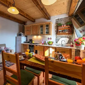 Roza Apartment