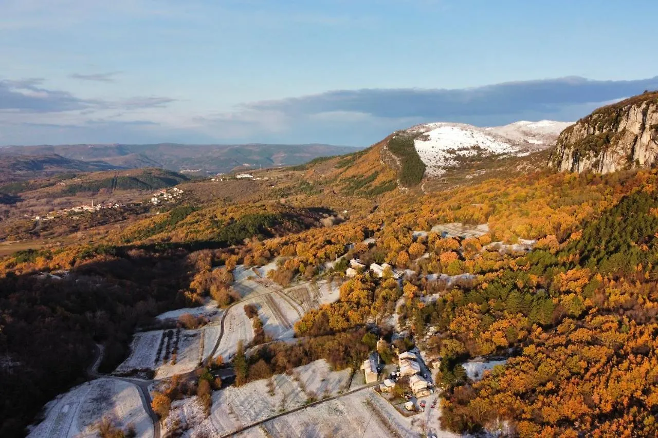 Holiday home Mountain Lodge Istria, Stone Lodge I Roc Croatia